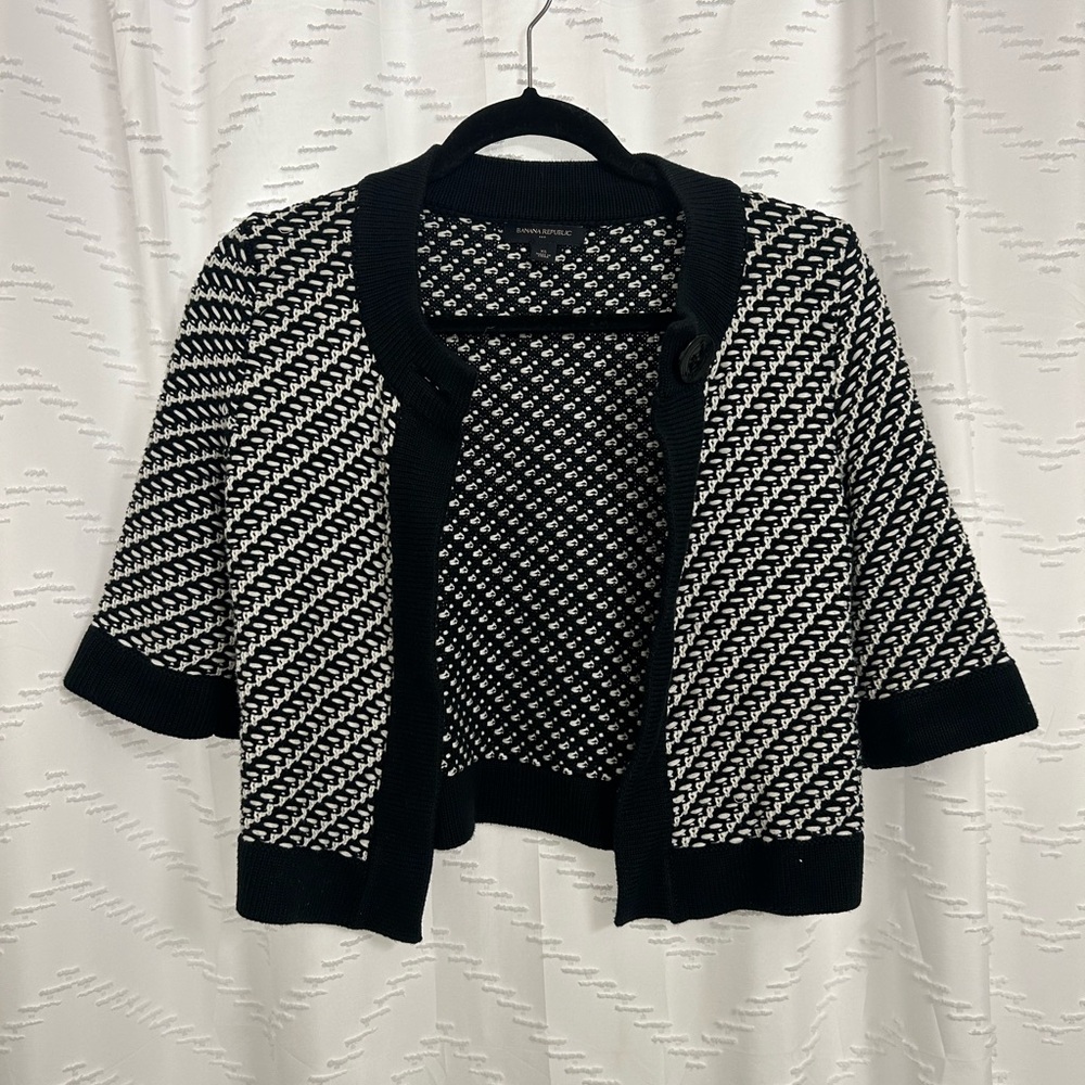 Chic Banana Republic Black and White Cardigan